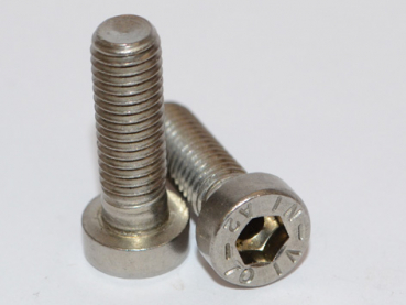 D6912: Zylschrauben m.Innen6kt - M10*25