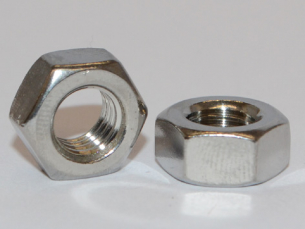 D934: Sechskantmuttern - M6