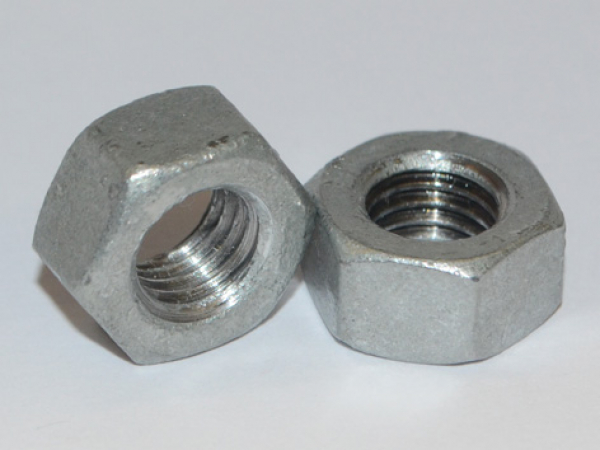 D934: Sechskantmuttern - M8