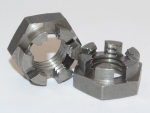 D937: Kronenmuttern, niedrige Form - M30